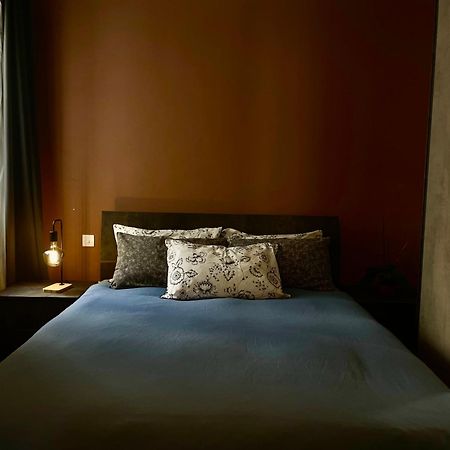 Airport Accommodation Bedroom With Your Own Private Bathroom Self Check In And Self Check Out Air-Condition Included Mqabba 外观 照片