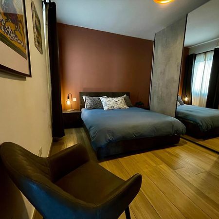 Airport Accommodation Bedroom With Your Own Private Bathroom Self Check In And Self Check Out Air-Condition Included Mqabba 外观 照片