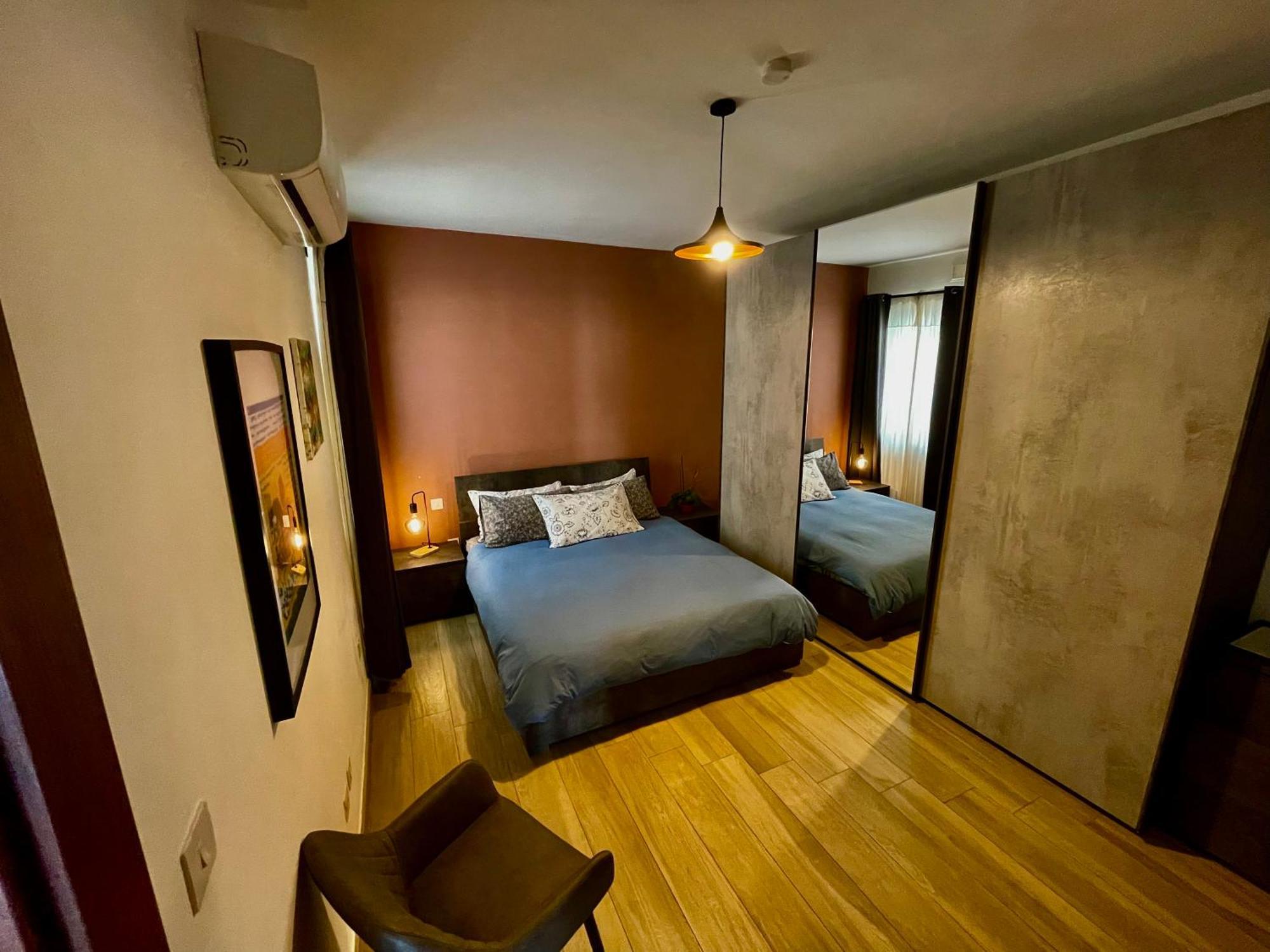 Airport Accommodation Bedroom With Your Own Private Bathroom Self Check In And Self Check Out Air-Condition Included Mqabba 外观 照片