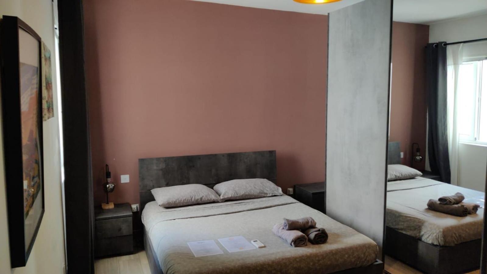 Airport Accommodation Bedroom With Your Own Private Bathroom Self Check In And Self Check Out Air-Condition Included Mqabba 外观 照片